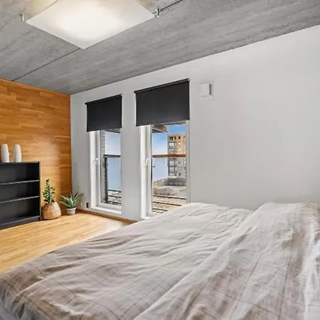 Sentrumsnaert - Ved Sjoen Apartamento